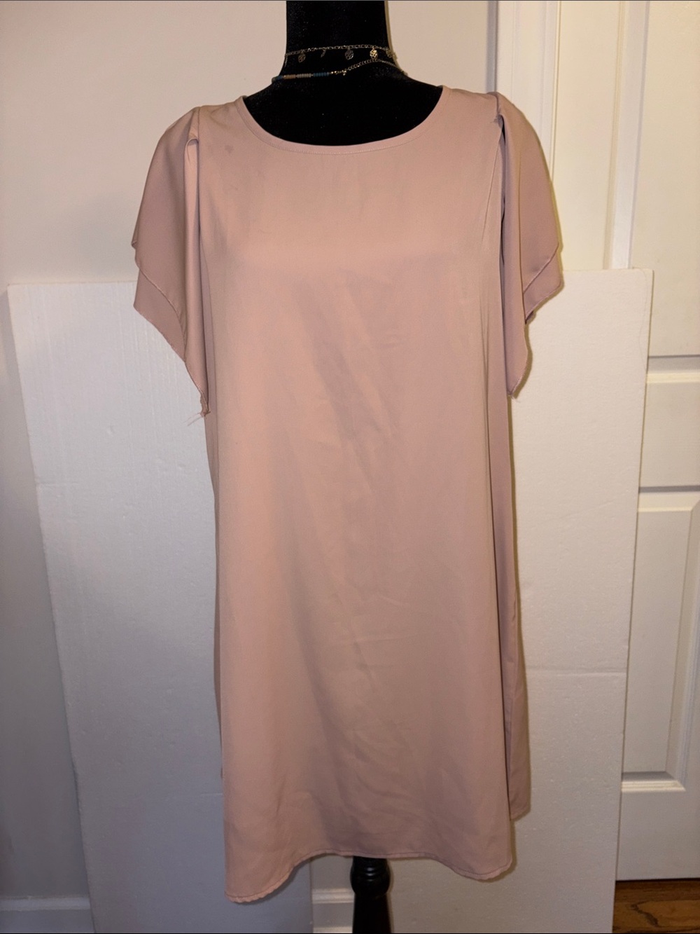 Women's Blush Midi Dress with Flutter Sleeves